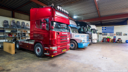 20260329-Tom-Holding-00258